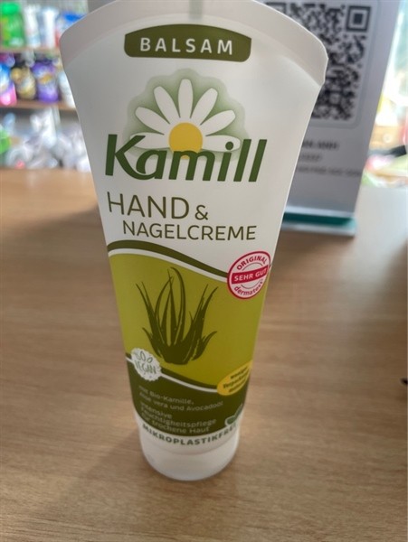 Kem dưỡng da tay Hoa Cúc Kamill Nagelcreme Balsam 100ml