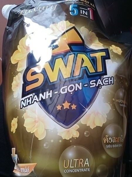 NƯỚC GIẶT XẢ GOLDEN SWAT VÀNG TÚI 3.5KG