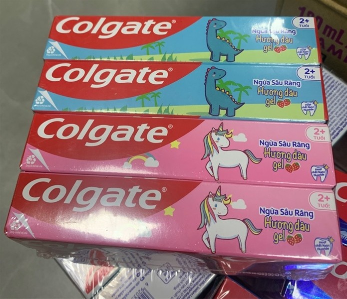 Kem đánh răng Colgate trẻ em ngừa sâu răng Hương dâu 2 tuổi 40g