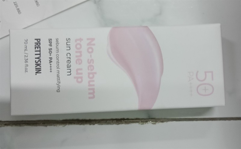 Kém chống nắng PRETTYSKIN DA DẦU