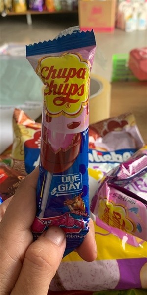 Kẹo mút cao su vị cola