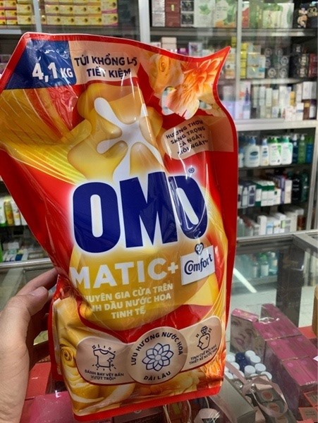 Nước giặt omo Matic hương comfort tinh dầu thơm 4.1kg