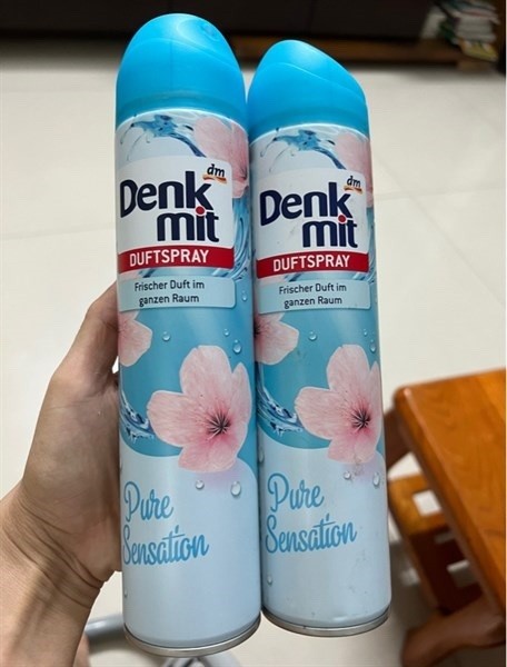 Bình Xịt Thơm phòng Denkmit Hương Hoa – Chai 300 ml