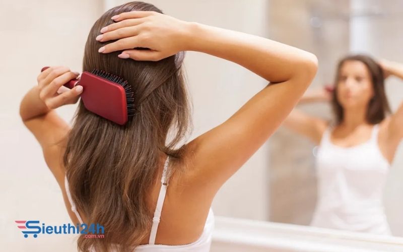 Bật mí 10 cách chăm sóc tóc hư tổn hiệu quả tại nhà