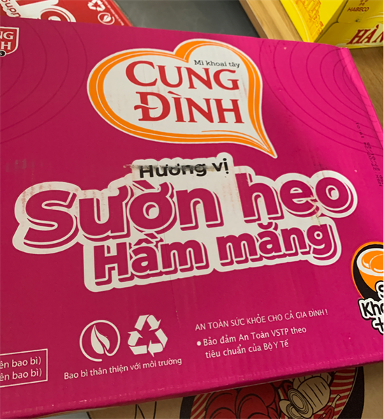 mì cung đình sườn heo hầm măng