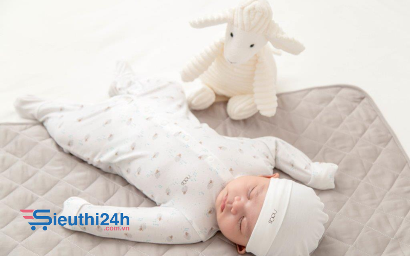 nên chọn nước giặt hay bột giặt cho bé